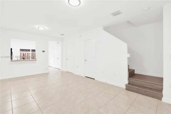 Photo - 444 NE 5th St