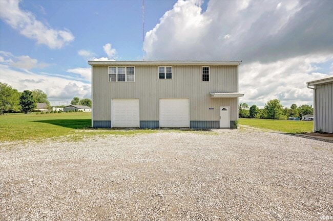 Photo - 4693 N State Rd 43