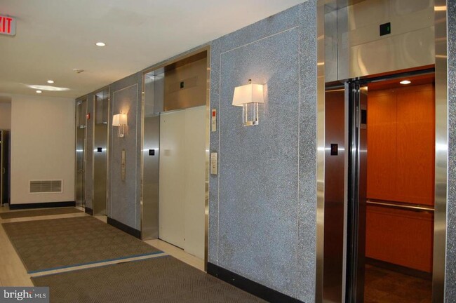Photo - 1225 Martha Custis Dr Unit 1011