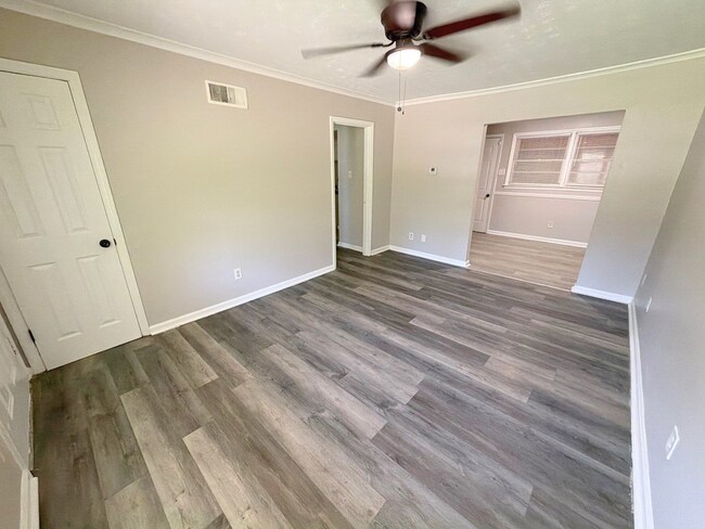 Photo - 2017 Lauretta Ave