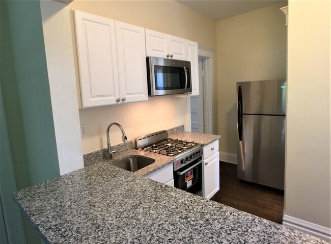Photo - 1906 W Waveland Ave Unidad 2F