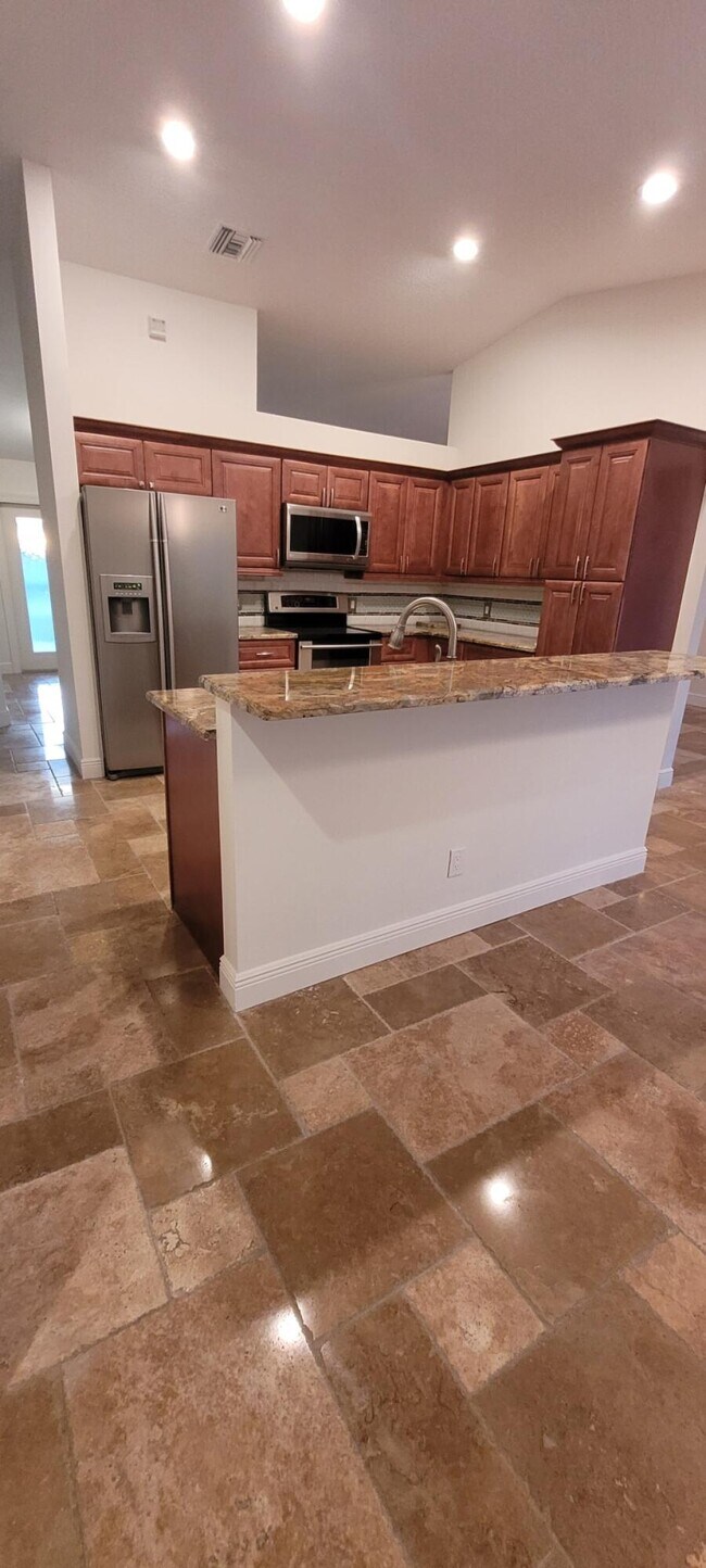 Photo - 524 Indigo Ave