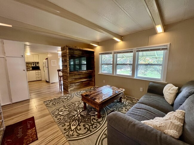 Photo - 27 Mandalay Dr