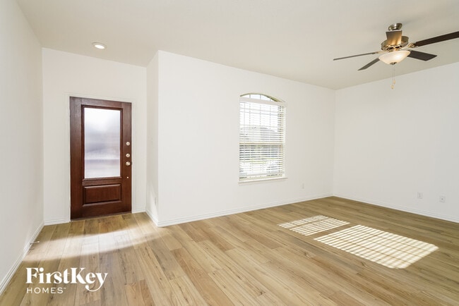 Photo - 1226 Sequoia Ln