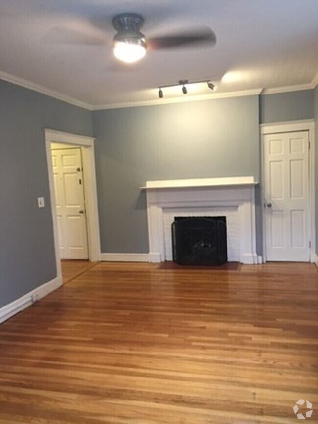 Building Photo - SEPTEMBER 1 - Brookline 3 BR 2 BA Rental