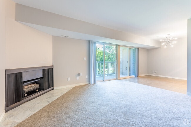 2 BR, 2 - Ultimate Flynn - The Lake Shore Apartments