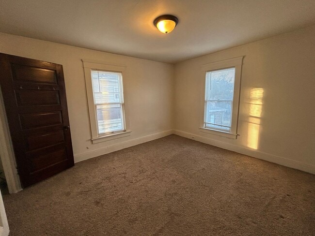 Photo - col123 Unit B