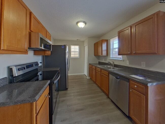 Photo - 204 Fox Grove Cir