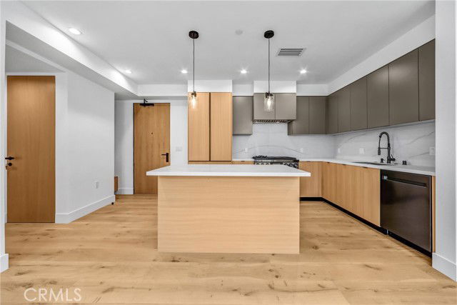 Photo - 10352 Riverside Dr