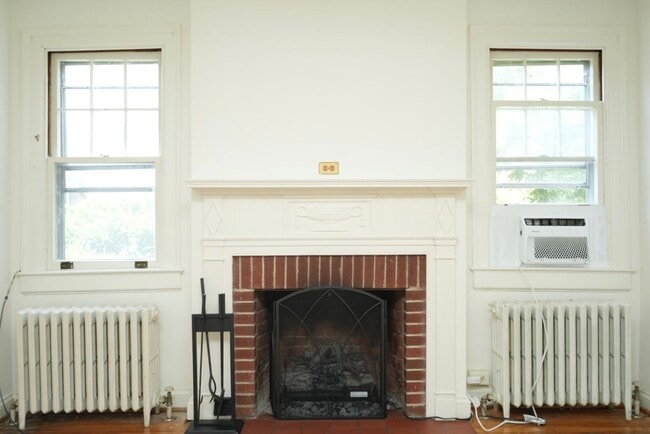 Photo - 700 Grove Ave Unit Apt #A