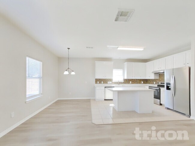 Photo - 21214 Peachvine Ln