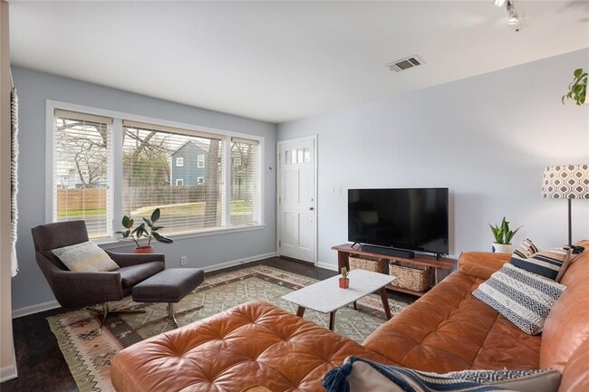 Photo - 3005 E 14th St