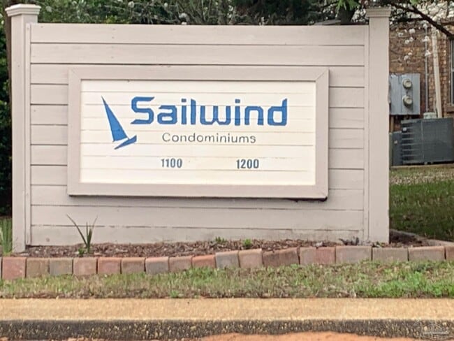 Building Photo - 1200 Shoreline Dr Unit 402