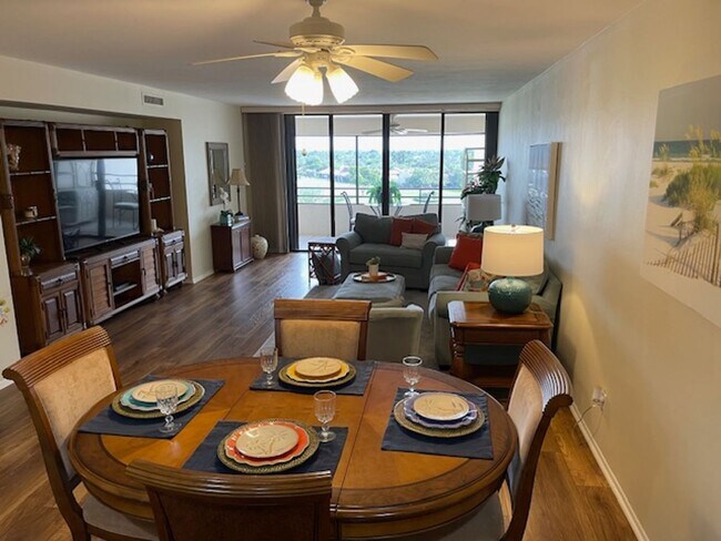 Photo - High-rise living in The Landings Yacht Gol... Unit 602