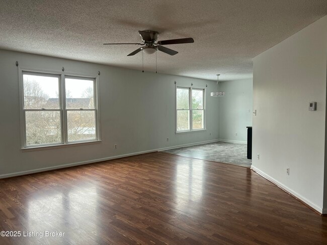 Photo - 47 N Country Dr