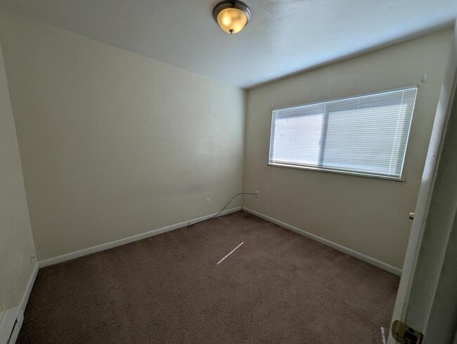 Photo - 430 N 2nd Ave