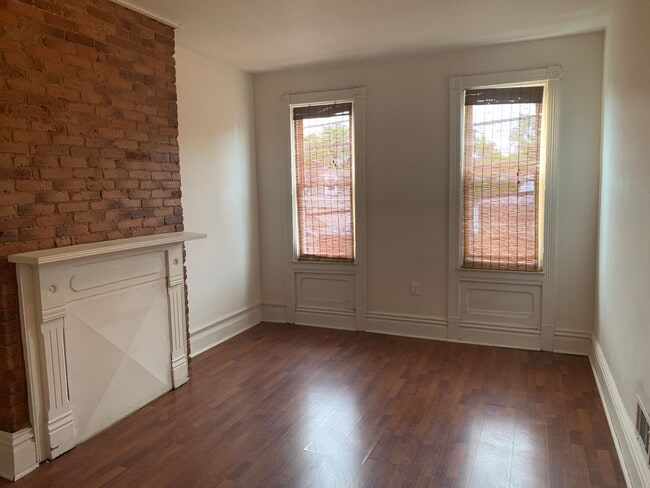 Photo - 3950-3952 Woolslayer Unidad 3950