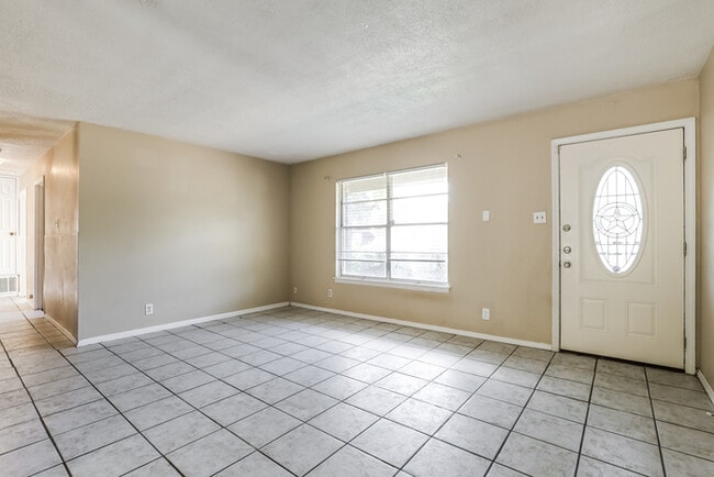 Photo - 7219 Westport Way