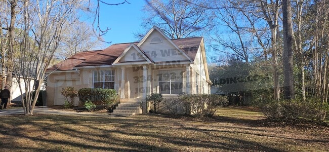 2415 Stonewood Dr