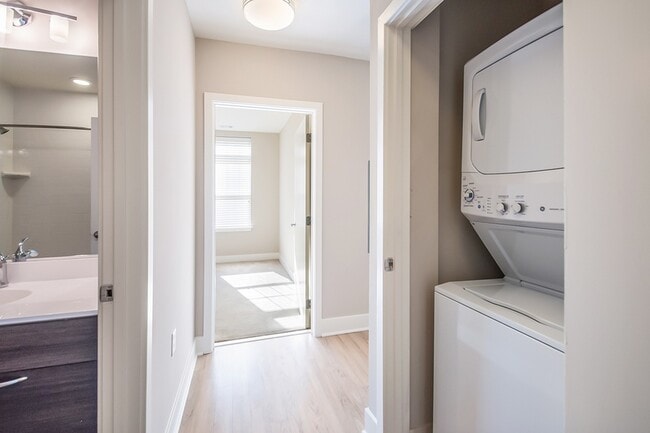 Lavadora y secadora en el apartamento - Northgate at Falls Church