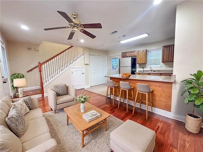 Photo - 2129 Valmont St
