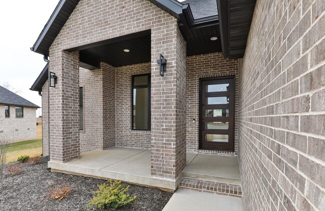 1999 N Alysheba Ct