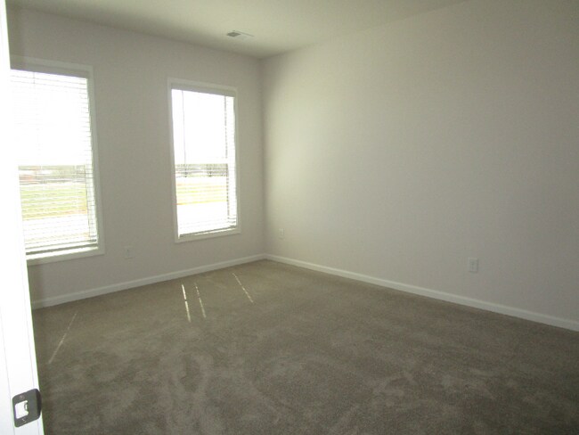 Photo - 215 Scenic Rd