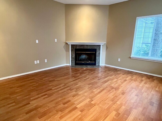 Photo - Gorgeous townhome in Redmond