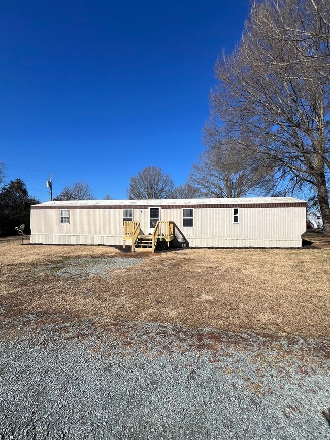 Photo - Waxhaw 2 bed / 2 bath home FOR RENT