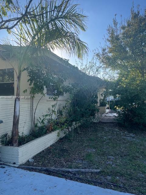 Building Photo - 901 SW 4th Terrace Unit EAST