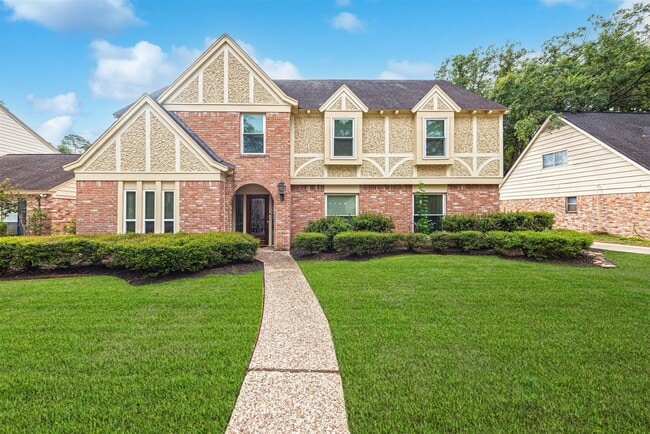 Photo - 1807 Saddlecreek Dr