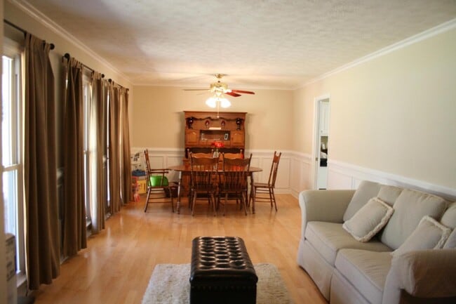 Photo - **ASK HOW YOU CAN MOVE IN WITH NO SEC. DEP.**105 Timberlane Trl: 3BD, 2BA brick ranch on level lo...