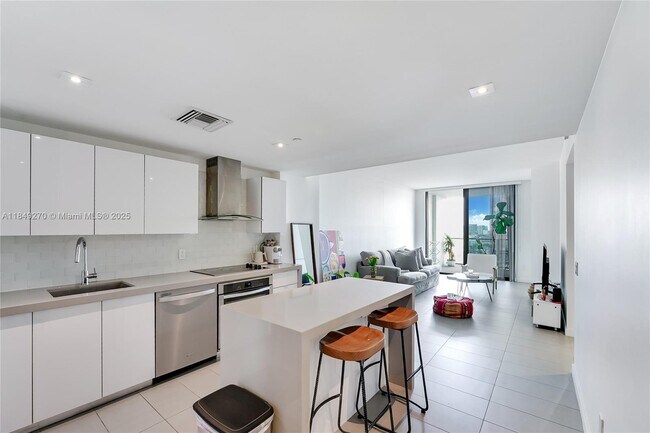 Building Photo - 1600 NE 1st Ave Unit 1112 Rental