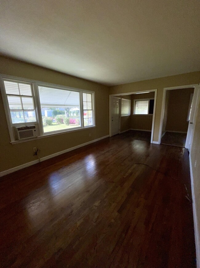 Photo - 1715 Gillespie Ave