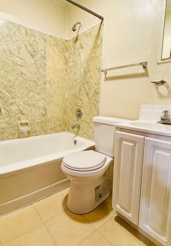 Photo - 1828 E Rockwell Ave