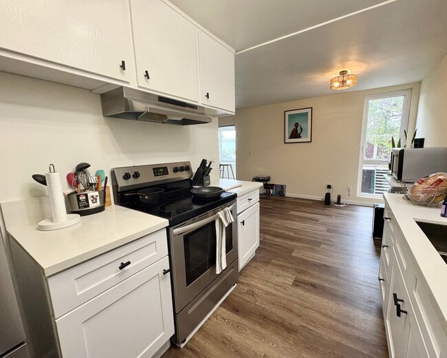Photo - Ventura Living Made Easy – Updated 2 Bed Condo
