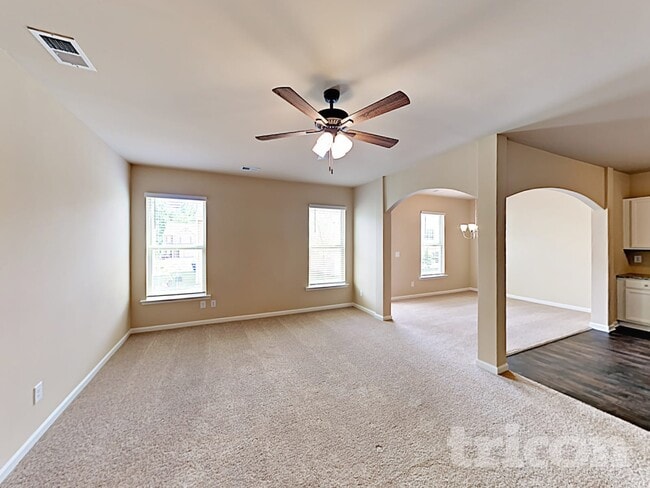 Photo - 174 Southwind Cir