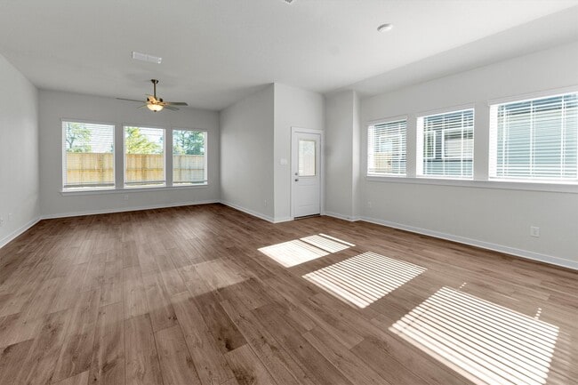 Photo - 16918 Solomons Plume Ln
