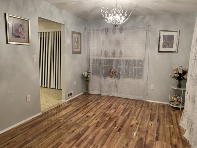 227 Lindsey Ct
