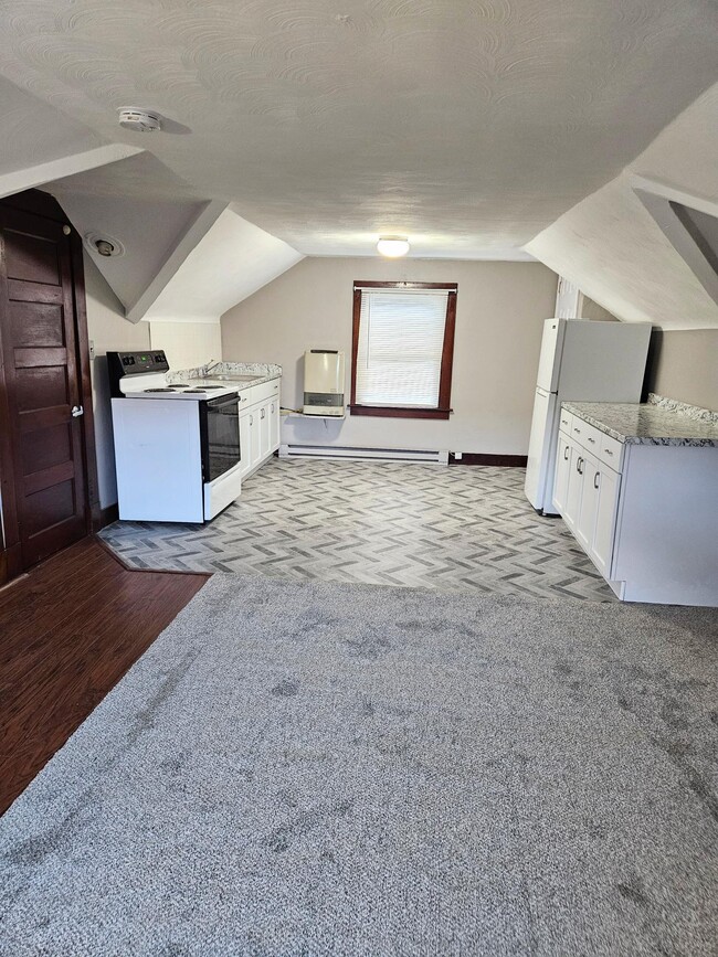 Photo - 43-3 George St Unit 3rd Floor