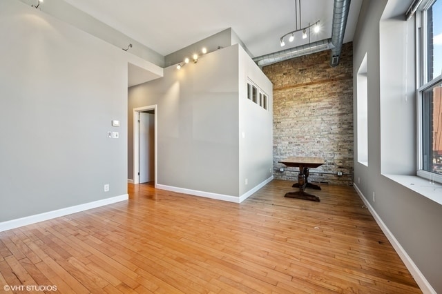 Photo - 1807 W North Ave Unit 2F