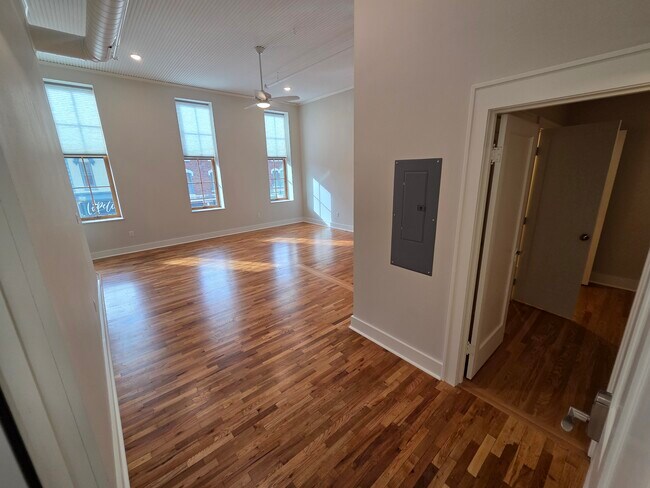 Photo - 122 Main St Unit 1