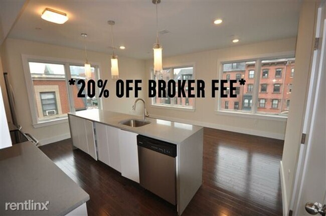 Building Photo - 20% off Fee!  Luxury Unit with Laundry in ... Rental