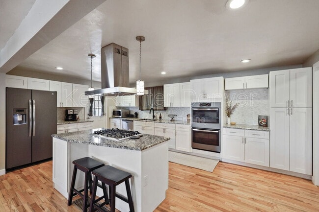 Photo - 2484 Pierce St