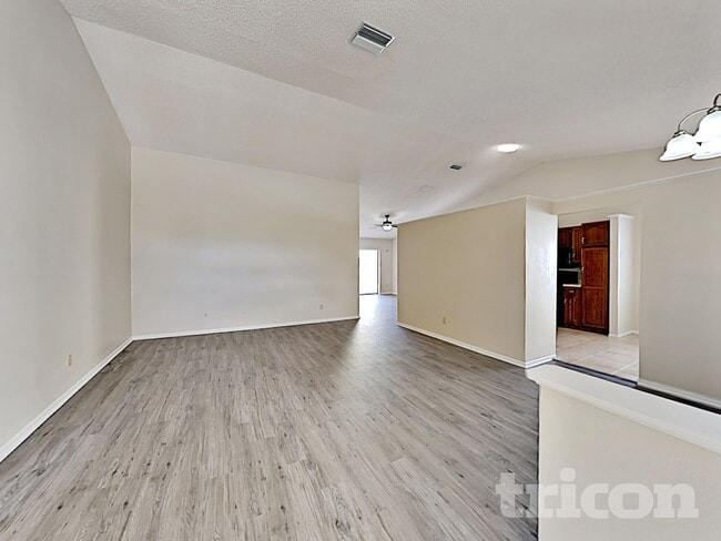 Photo - 778 Birgham Pl