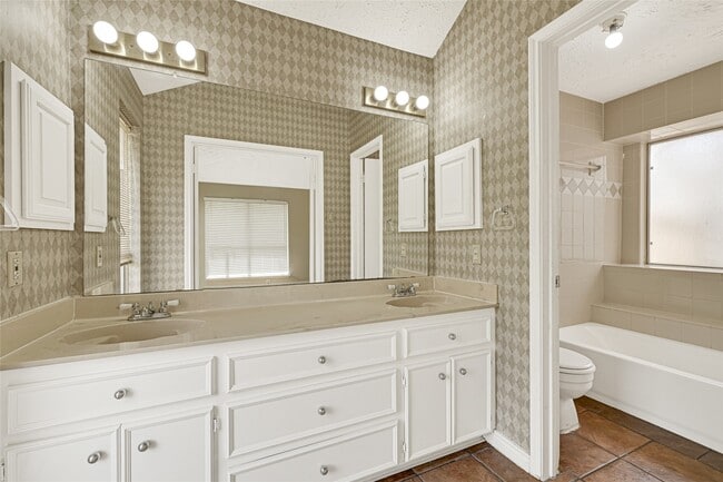 Photo - 12322 Meadow Ridge Dr