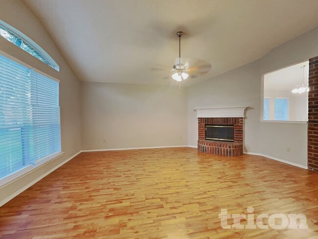 Photo - 202 Cutting Horse Ln