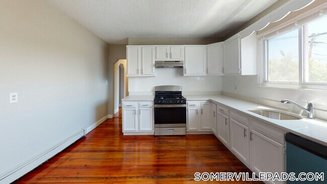 Photo - 280 McGrath Hwy Unidad 2