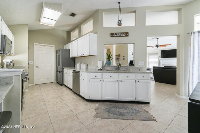 Photo - 114 Colombard Ct