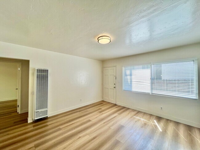 Photo - 2BD 1BA Apt Next to USD - Spacious Downstairs Unit, Pet Friendly, 1 Parking Space, No Carpet Unidad 5838